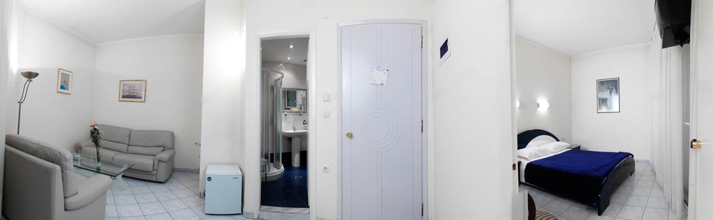 Alex Hotel Tripoli Exterior photo